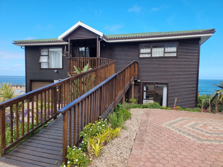 4 Bedroom Property for Sale in Dana Bay Western Cape